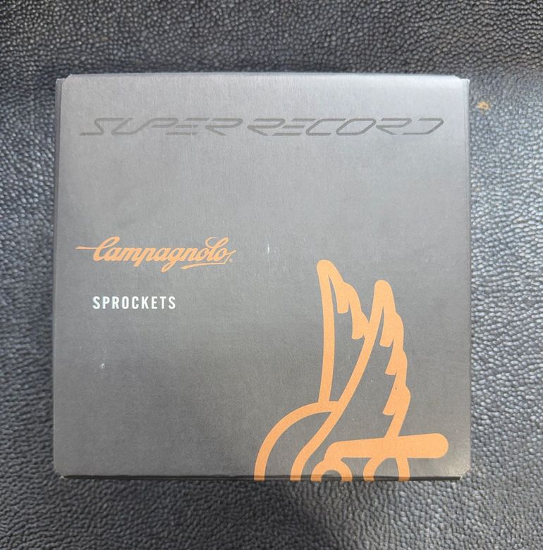 Used Campagnolo Super Record Wireless 12-speed Kassette 11-32 bike — image 1 of 6