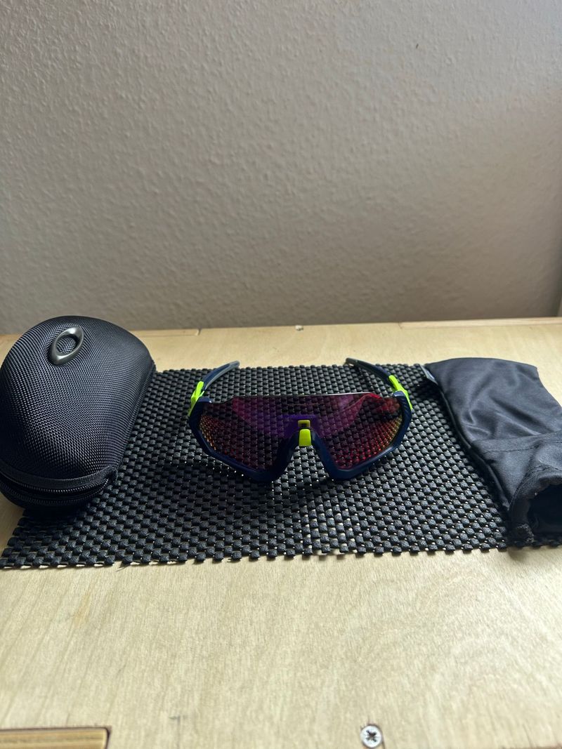 Oakley Flight Jacket Sunglasses bike usato — immagine 4 di 4