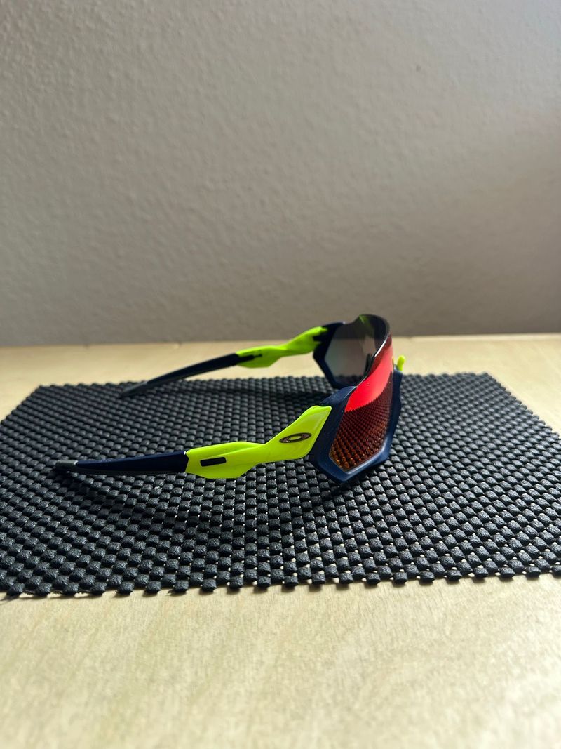 Oakley Flight Jacket Sunglasses bike usato — immagine 2 di 4
