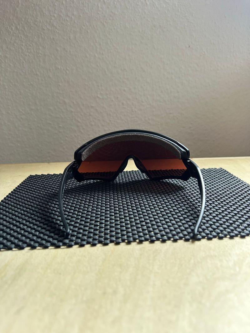 Tweedehands Oakley Wind Jacket 2.0 bike — afbeelding 2 van 4