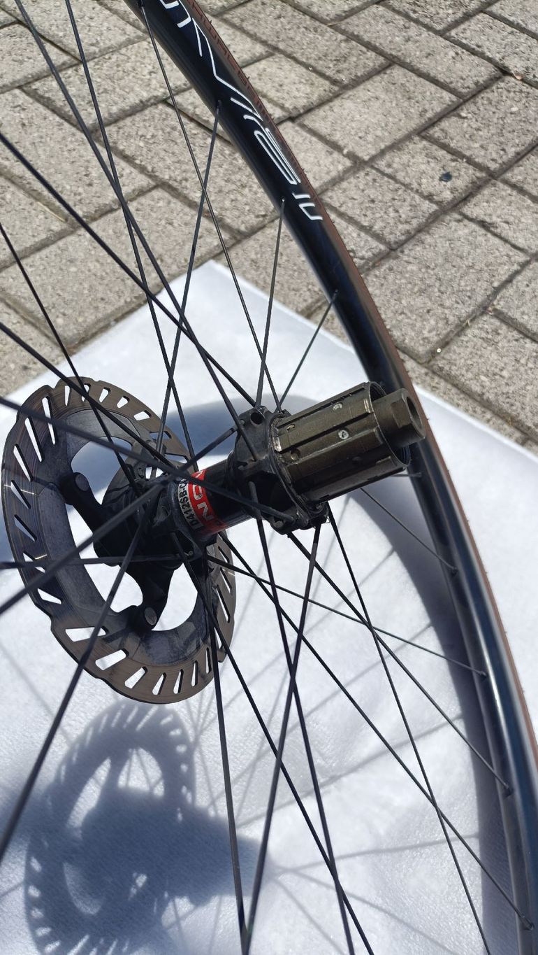 Used No brand Ruote in carbonio per bici da corsa 2019 bike — image 2 of 4