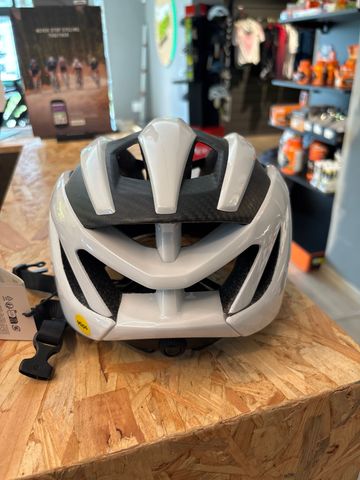 Used MET Casco Helmet 2025 bike — image 3 of 9