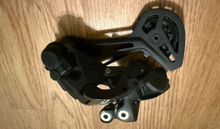 Used Shimano Deore XT Di2 RD-M8150 2024 bike — image 4 of 11