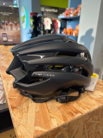 Used MET Helmet 2024 bike — image 4 of 7