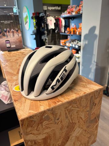 Brugt MET Casco Helmet 2024 Cycling Accessories