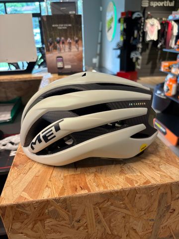 Używany MET Casco Helmet 2024 bike — zdjęcie 2 z 7