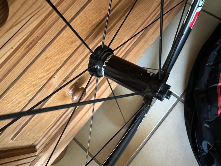 Used Deda Elementi SL30 Carbon Laufradsatz Ceramic Naben Neu + OVP RIM 2020 bike — image 2 of 4