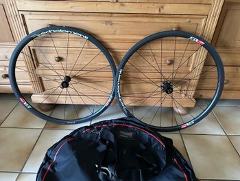 Used Deda Elementi SL30 Carbon Laufradsatz Ceramic Naben Neu + OVP RIM 2020 bike