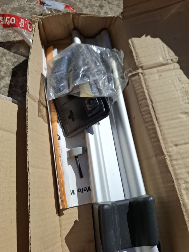 Used Thule Velo Vise Bike Carrier 511 bike — image 3 of 7