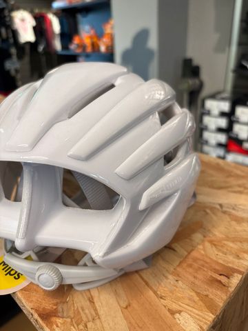 Used MET Casco Helmet 2025 bike — image 5 of 8