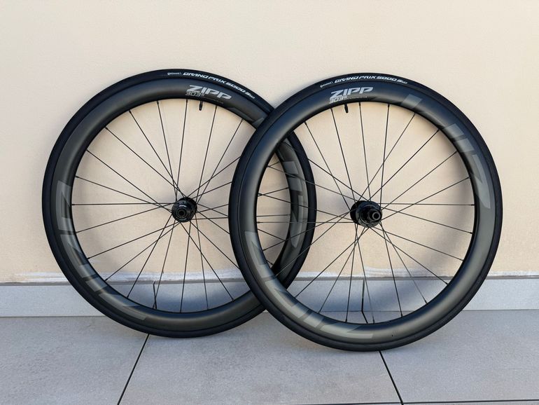 Used Zipp 303 S Carbon Tubeless Wheel bike — image 1 of 2