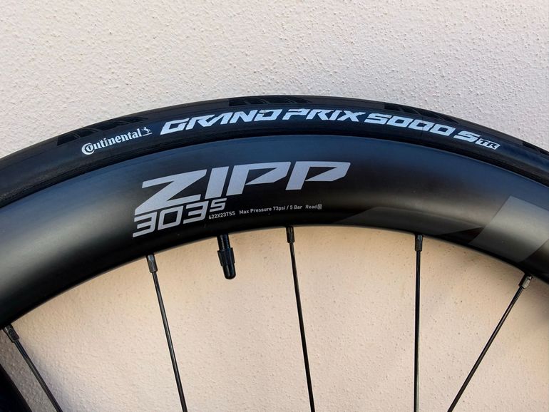 Used Zipp 303 S Carbon Tubeless Wheel bike — image 2 of 2