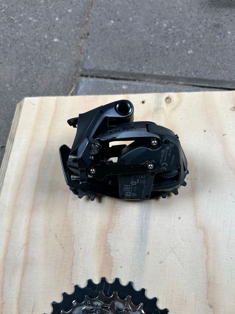 Used Sram Force Derailleur 2024 bike — image 2 of 7