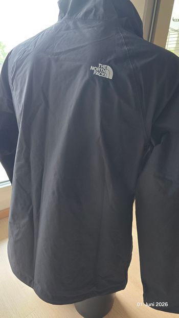 Used The North Face Dryzzle Jacke schwarz L bike — image 2 of 3