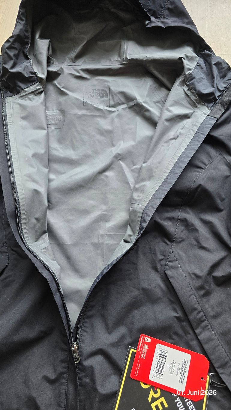 Used The North Face Dryzzle Jacke schwarz L bike — image 3 of 3