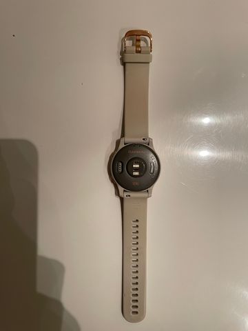 Używany Garmin Venu GPS Smartwatch bike — zdjęcie 5 z 9
