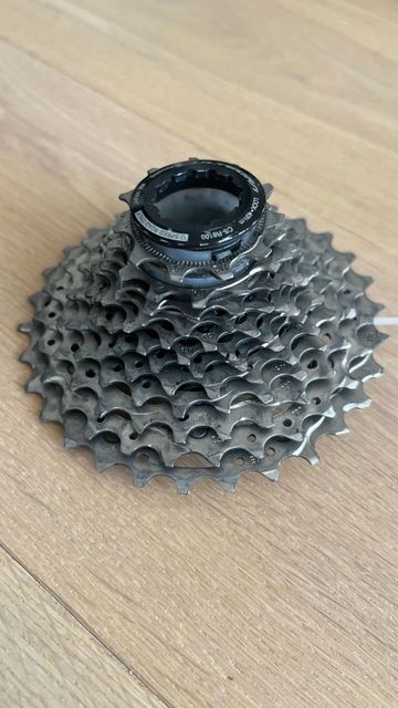 Brugt Shimano Ultegra 11-30 Kassette 12 Fach Drivetrain & Pedals