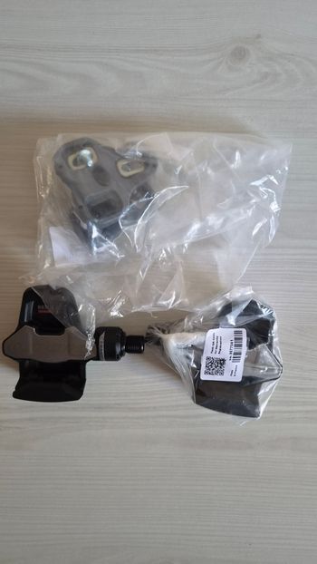 Used Look Keo Blade Carbon Ti Ceramic Pedals bike — image 2 of 3