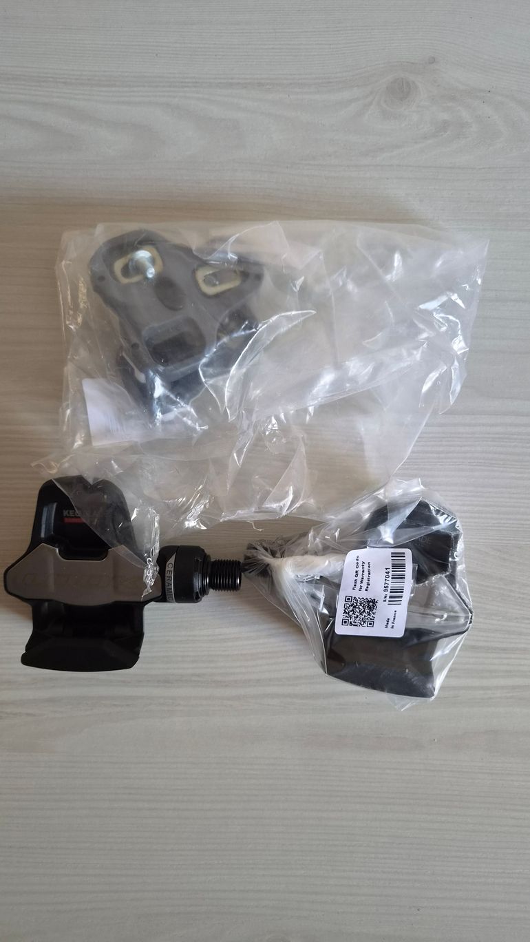 Used Look Keo Blade Carbon Ti Ceramic Pedals bike — image 2 of 3