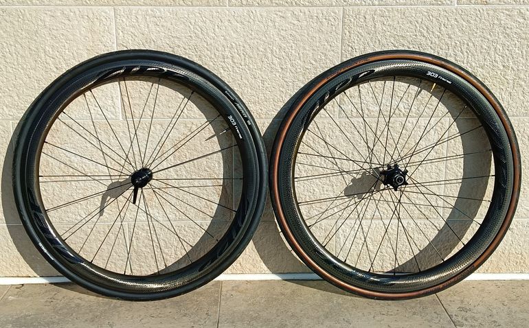 Used Zipp 303 Firecrest Showstopper Black 2022 bike — image 1 of 6