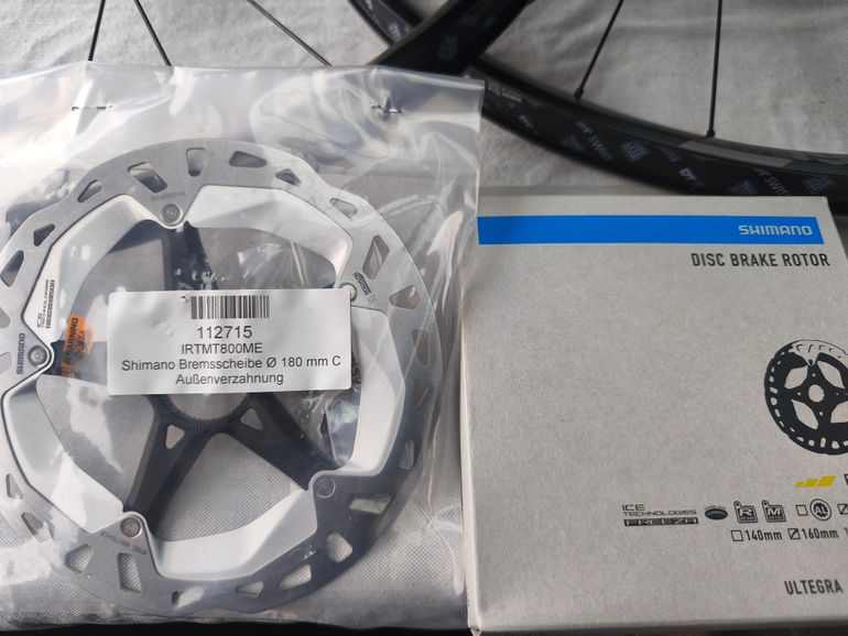 Used Dt Swiss M 1900 SPLINE 30 27.5" Rear Wheel 2026 bike — image 2 of 6
