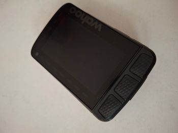 Used Wahoo ELEMNT ROAM V2 GPS Bike Computer 2022 bike — image 4 of 4