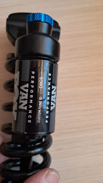 Used Fox Van R 210x65 bike — image 4 of 4