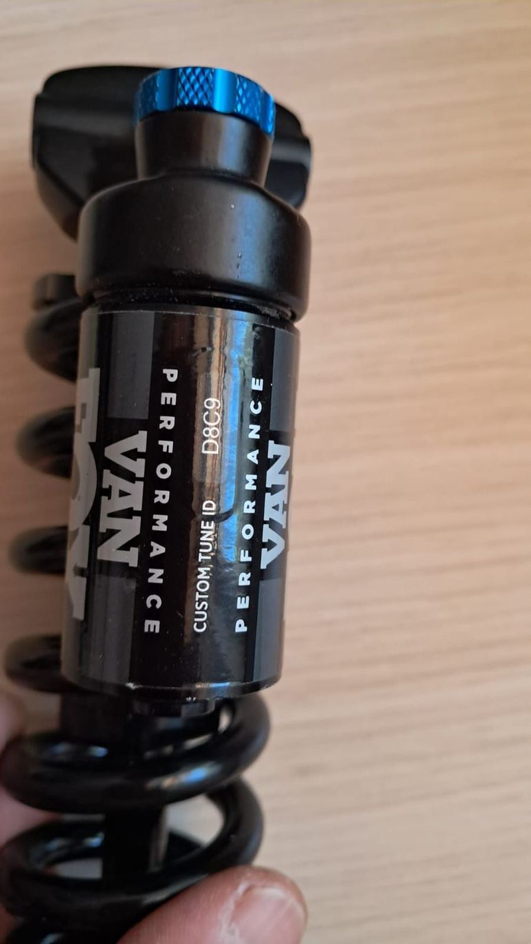 Used Fox Van R 210x65 bike — image 4 of 4