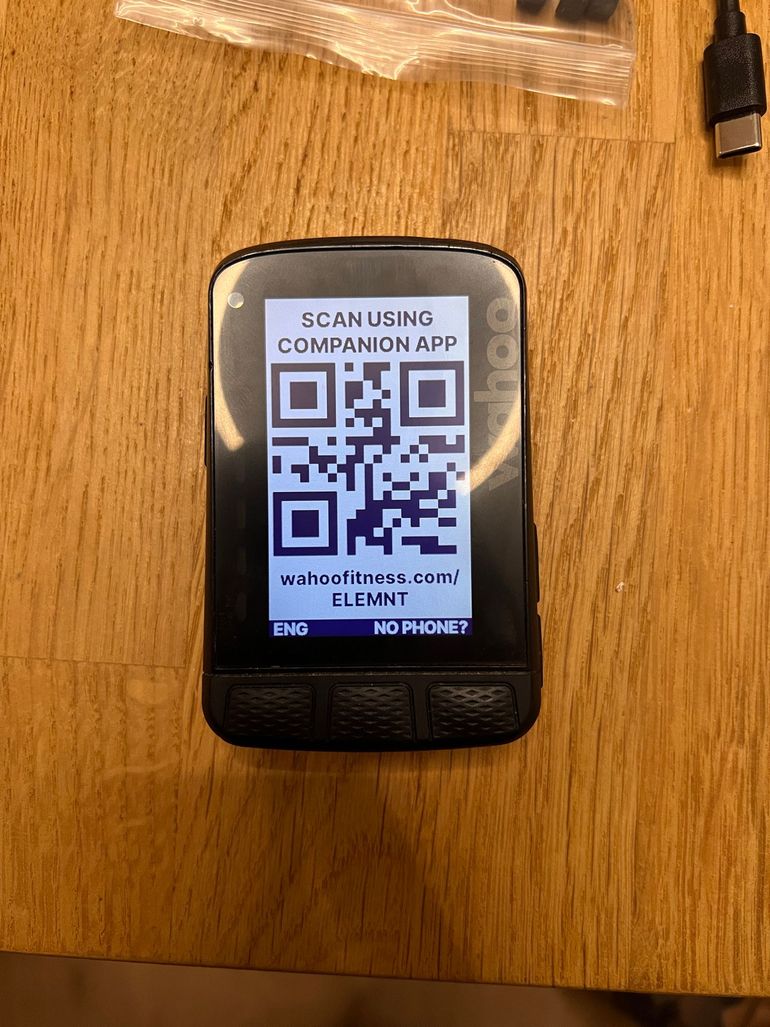 Used Wahoo ELEMNT ROAM v2 GPS Bike Computer 2023 bike — image 3 of 5