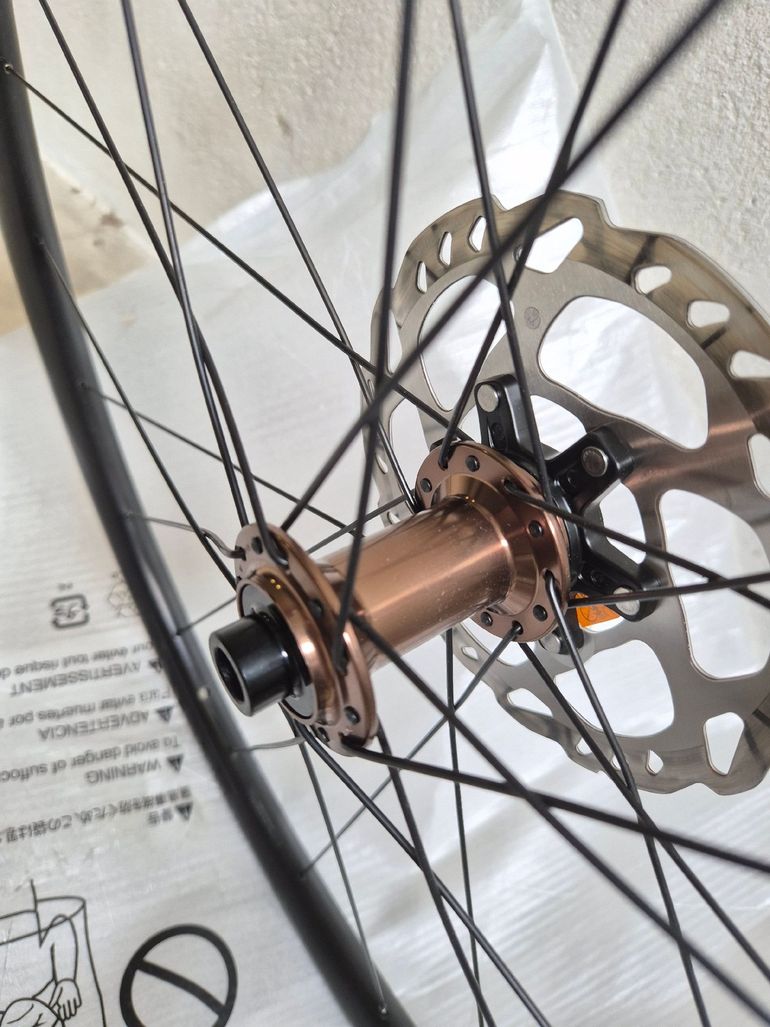 Used Bontrager paradigm sl 2025 bike — image 8 of 12
