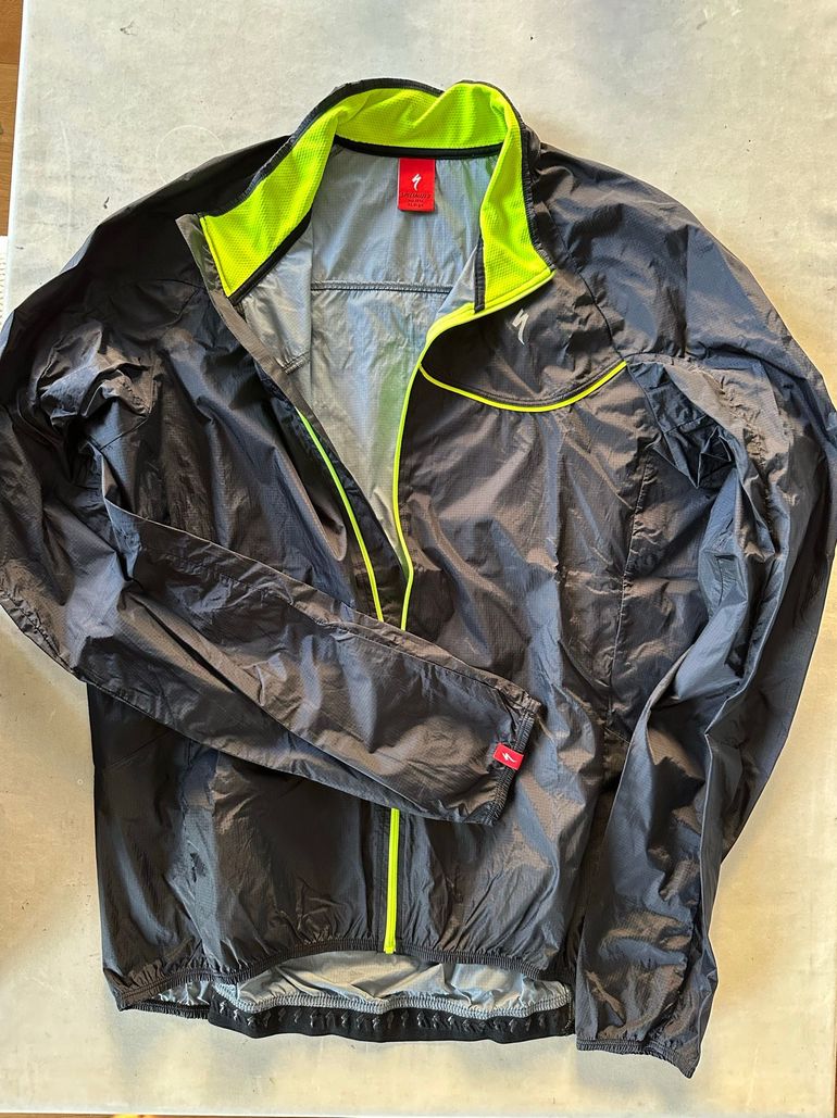 Used Specialized Impermeabile Jacket 2014 bike — image 1 of 3