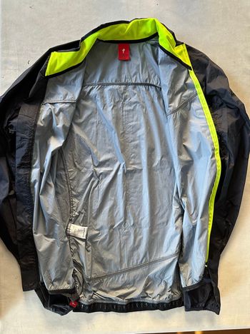 Used Specialized Impermeabile Jacket 2014 bike — image 3 of 3