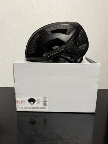 POC Ventral Lite Helmet bike d'occasion — image 3 sur 5