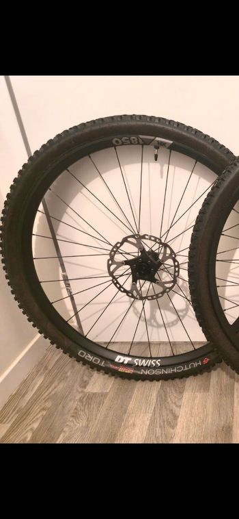 Used Dt Swiss XR 1850 Wheelset bike — image 3 of 3