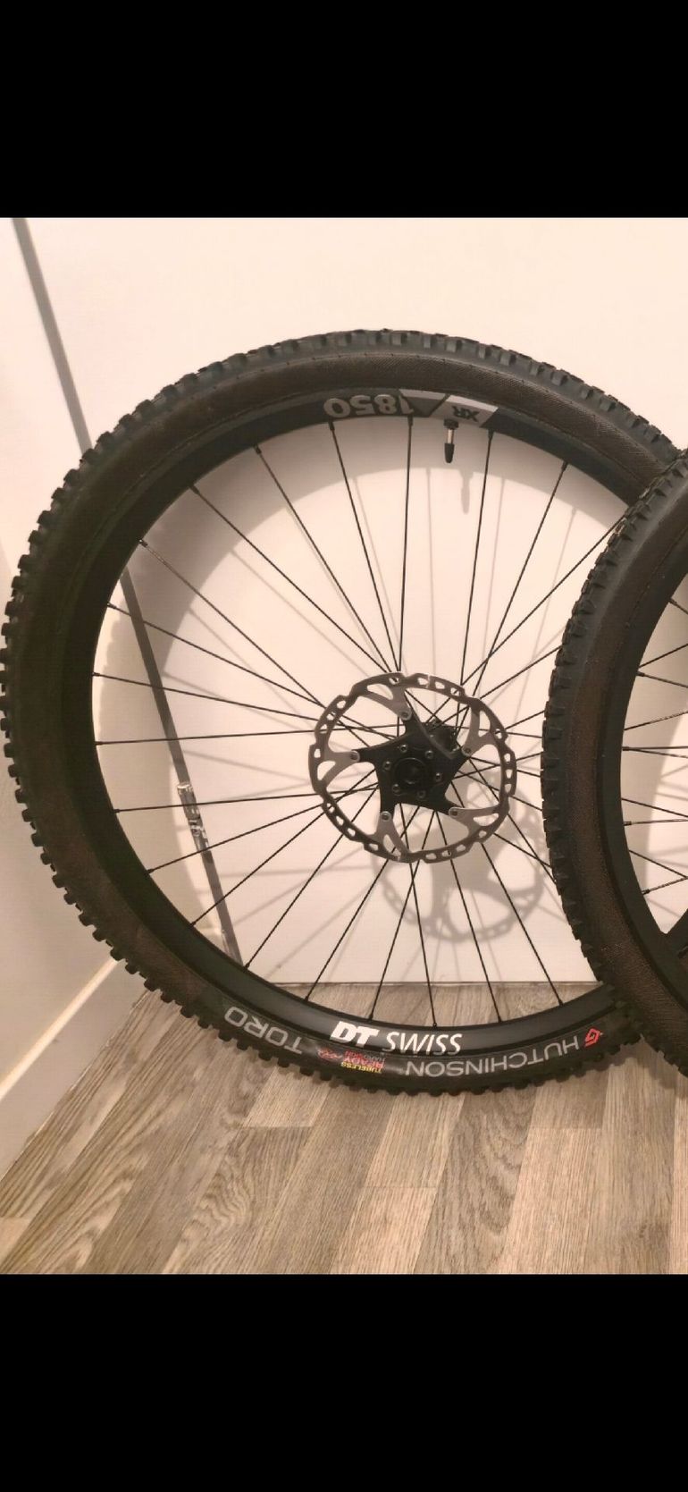 Used Dt Swiss XR 1850 Wheelset bike — image 3 of 3