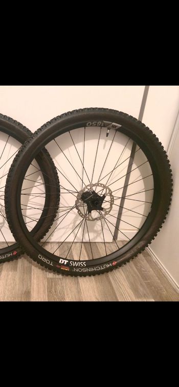 Used Dt Swiss XR 1850 Wheelset bike — image 2 of 3