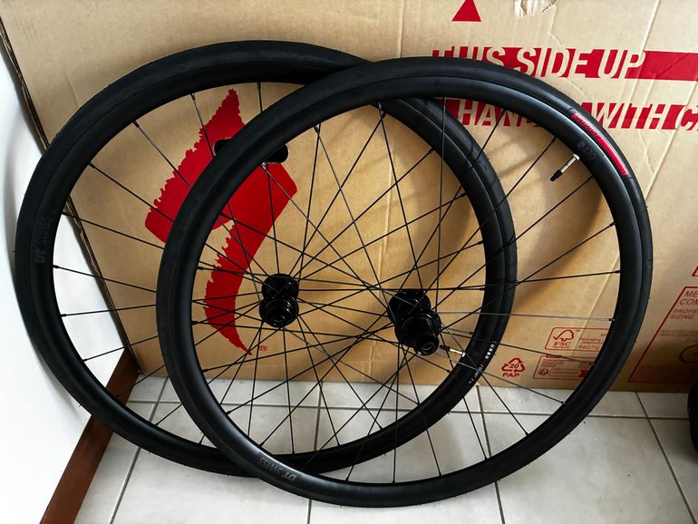 Used Dt Swiss R 470 700C 23 mm DB VI bike — image 10 of 10