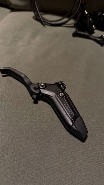 Used Sram Level Silver bike — image 2 of 5