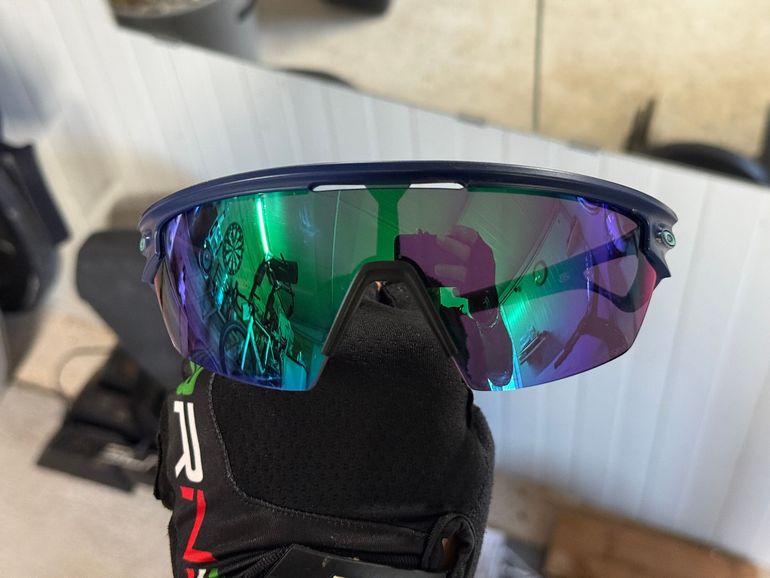 Used Oakley Sphaera 2026 bike — image 2 of 4