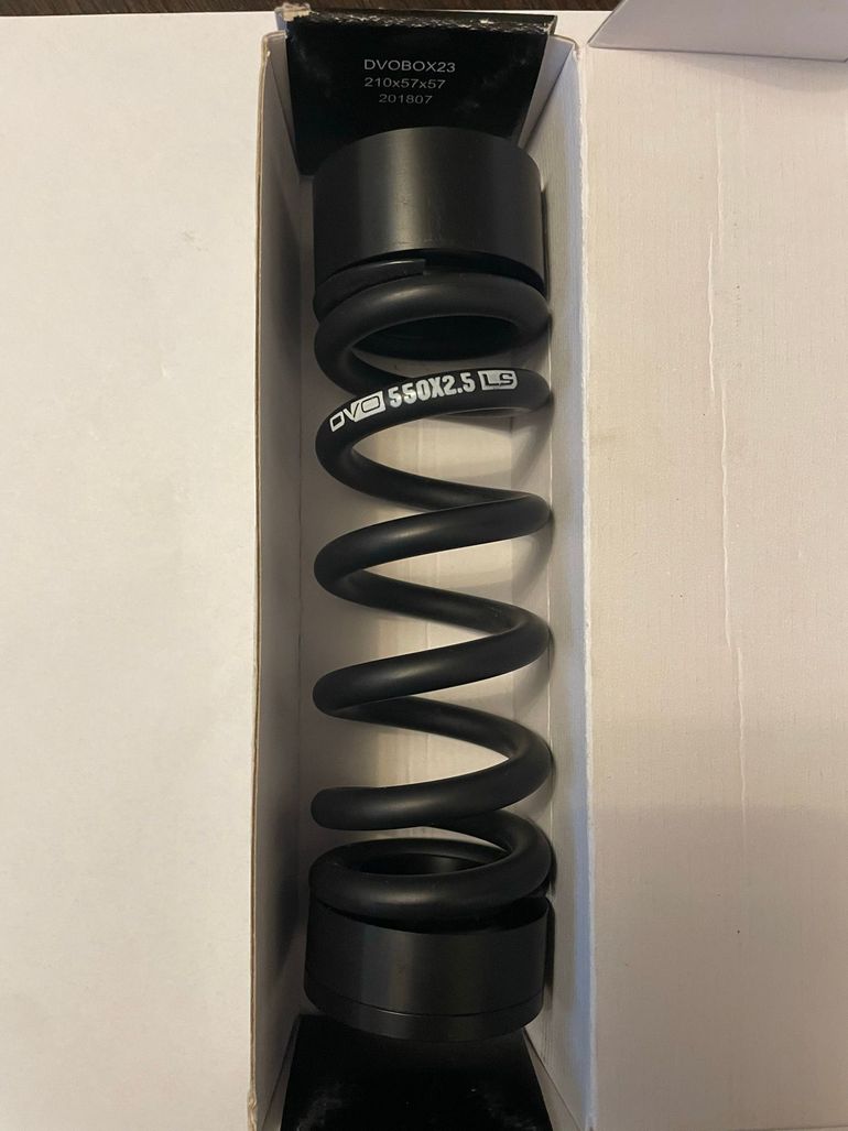 Used Dvo Spring 550x2.5 bike — image 3 of 3