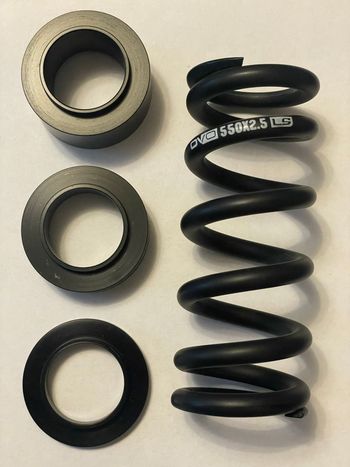 Used Dvo Spring 550x2.5 bike