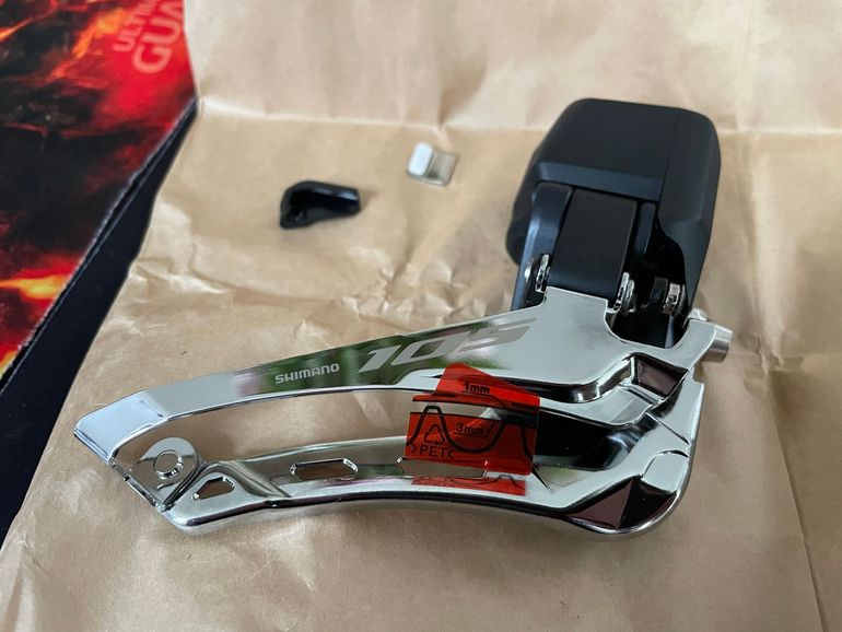 Used Shimano 105 Di2 FD-R7150 Front Derailleur bike — image 2 of 5