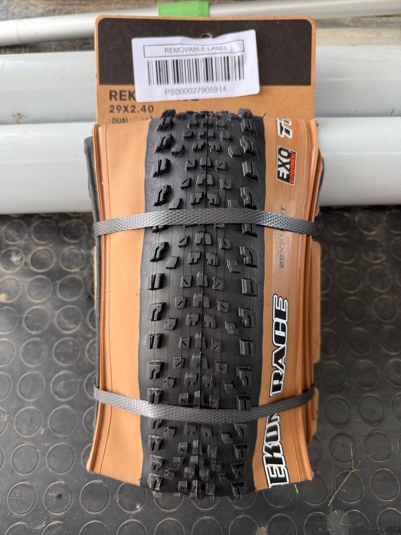 Maxxis Rekon Race 2026 Tyres & Tubes de segunda mano