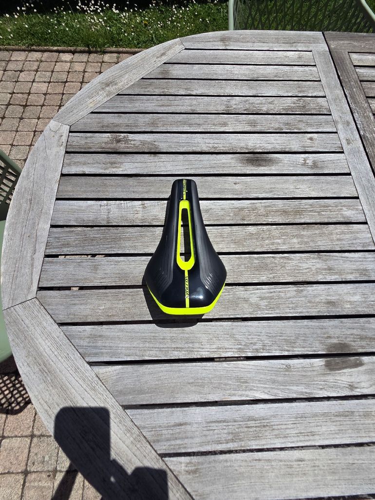 Used Syncros Belcarra V 2.0 bike — image 2 of 5