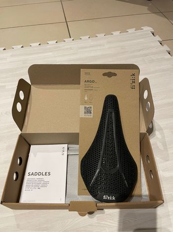 Used Fizik vento argo 00 adaptive 2026 bike — image 2 of 5