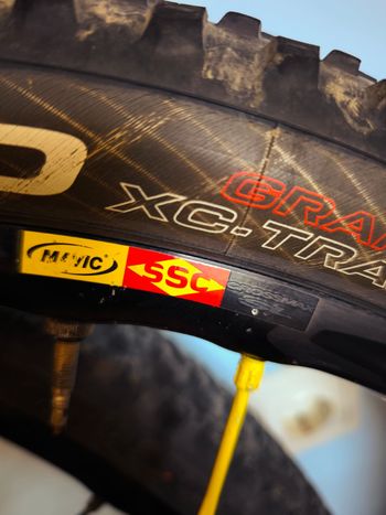 Used Mavic Crossmax SL Carbon Wheelset bike — image 2 of 11