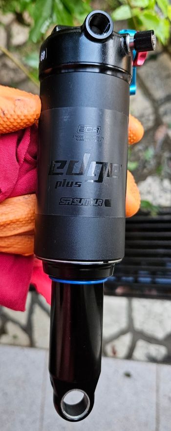 Used Sr Suntour EDGE 2RC 205X60 150mm 2023 bike — image 3 of 8
