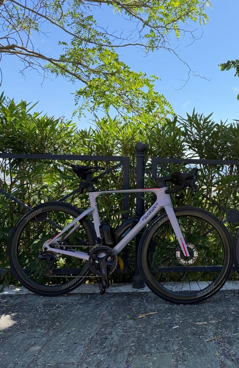 Used Mavic Cosmic SLR 45 Disc 23mm 2026 bike — image 3 of 4