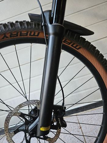 Used Sr Suntour Lytro 35 Supreme Air LOR 140mm 2023 bike — image 2 of 7