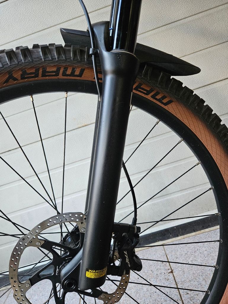 Used Sr Suntour Lytro 35 Supreme Air LOR 140mm 2023 bike — image 2 of 7
